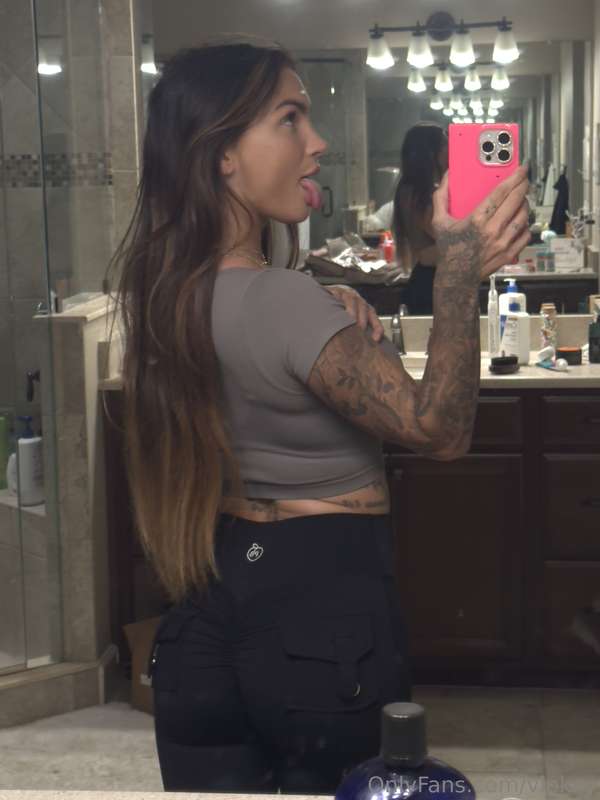 I’m looking for a place to sit, is your face or cock availab..