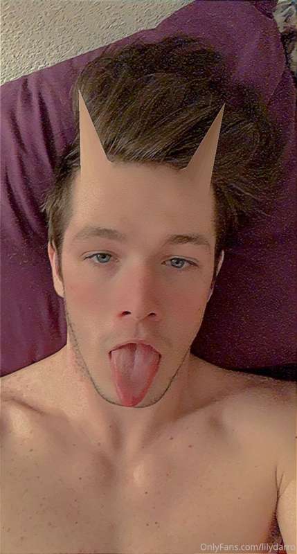 Darro horny now