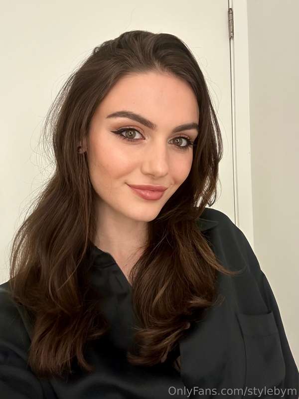 Had a little fun with my makeup the other day🖤
