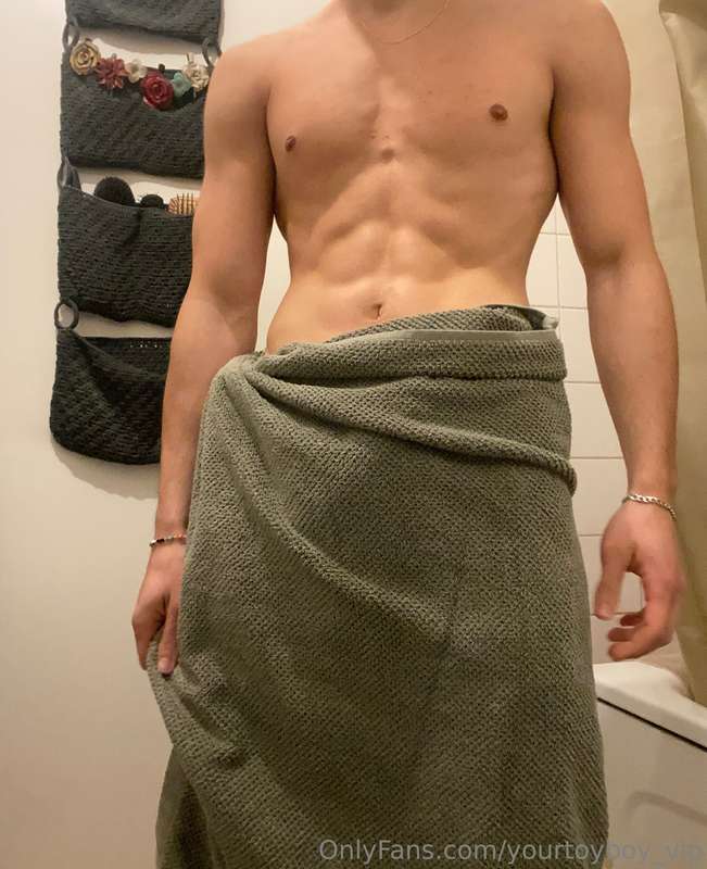POV. You sucking my big dick after shower 💦
