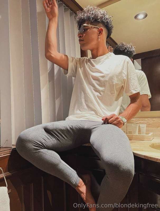 Check his VIP Onlyfans @teofimo_lopez ‼️ For all his exclusi.. 1