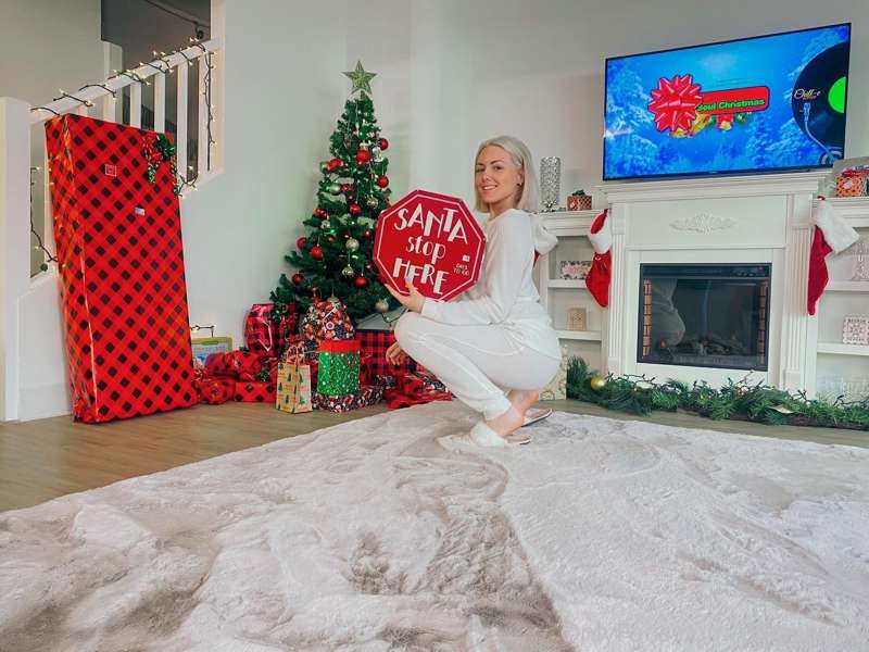 It’s Christmas!! I am so happy I have my whole family here. ..