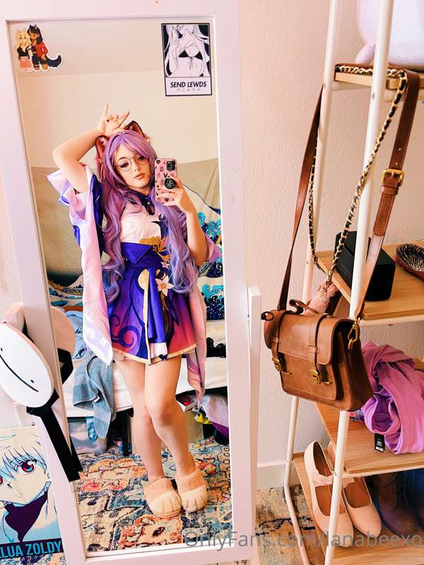More of my Keqing cosplay from Genshin Impact!