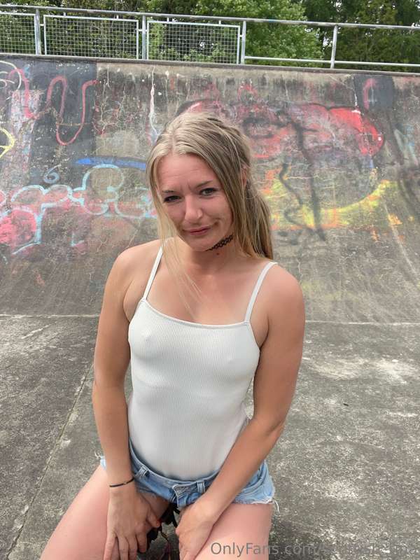 Swipe for a surprise 😮 