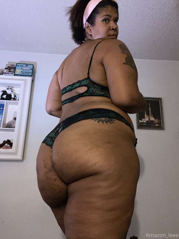 I’m going to San Diego the 25th who wants to see me? Hit me ..