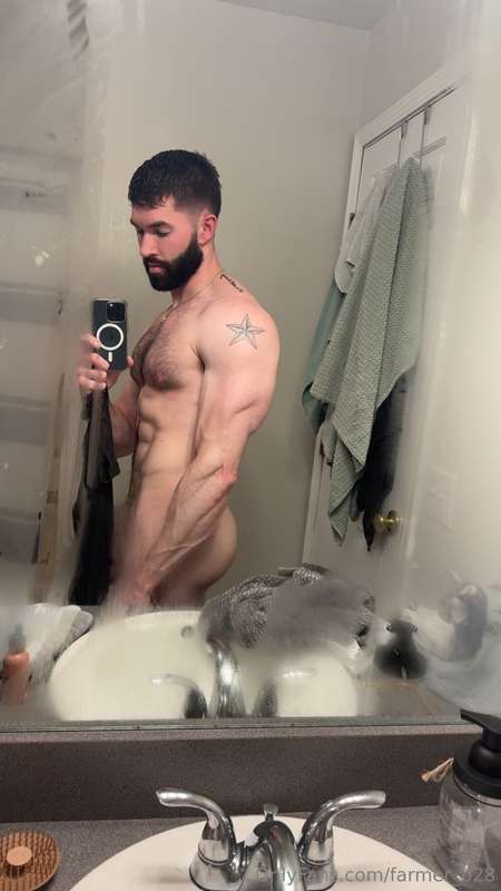 Who’s letting me sit on their face 😏