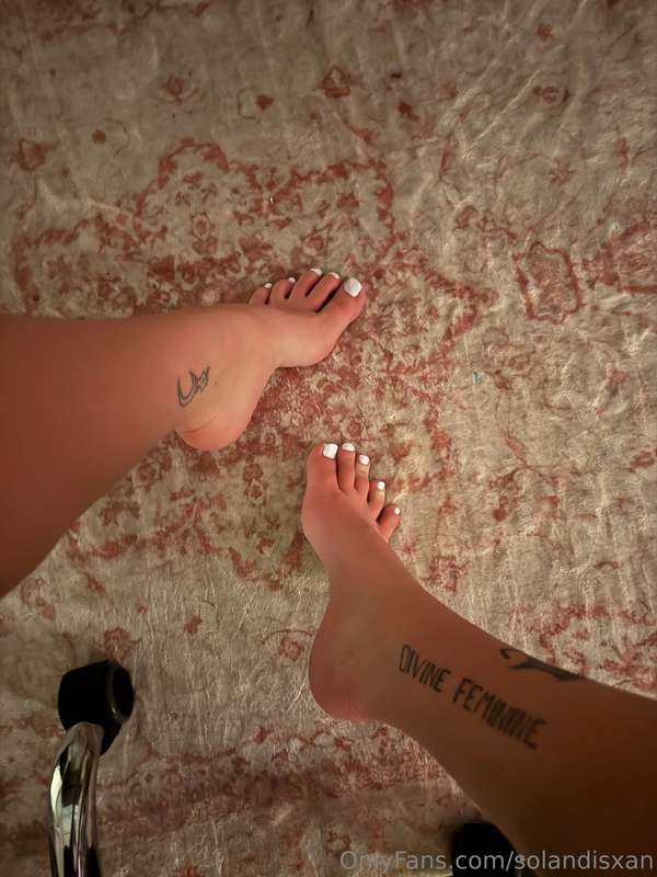 prettiest feet 🎀💋