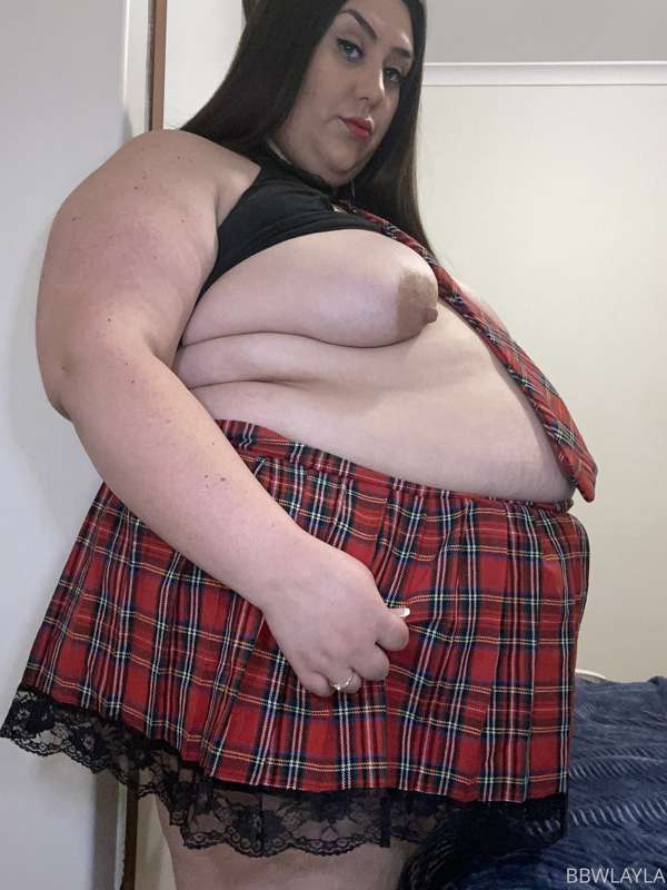 Fat schoolgirl 🍎🎓 2