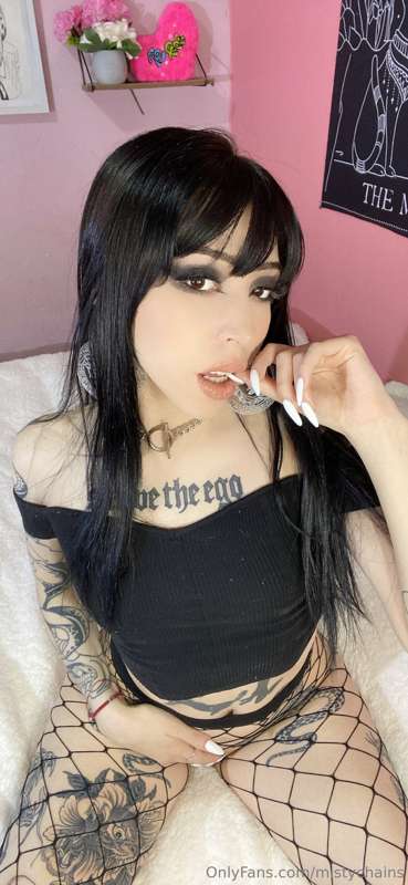 ## Stop there!! 🛑 I have an important question!! ⚠️
Nice gir.. 2