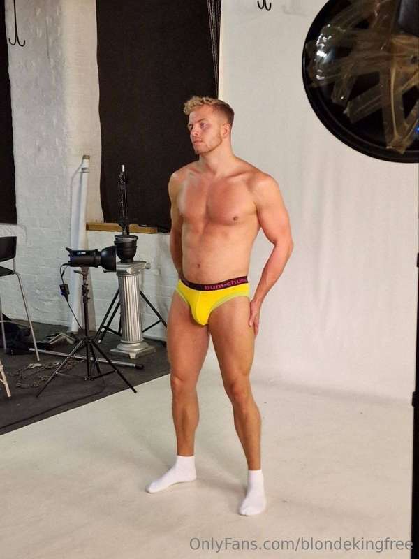 👱🏻‍♂️🇬🇧 Hung Handsome English Medic The Throatfuck-King @Sam.. 2