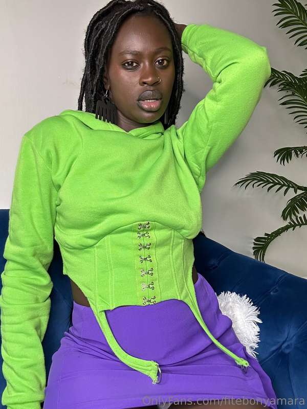 ## Should I try green all over again or do you like the comb..