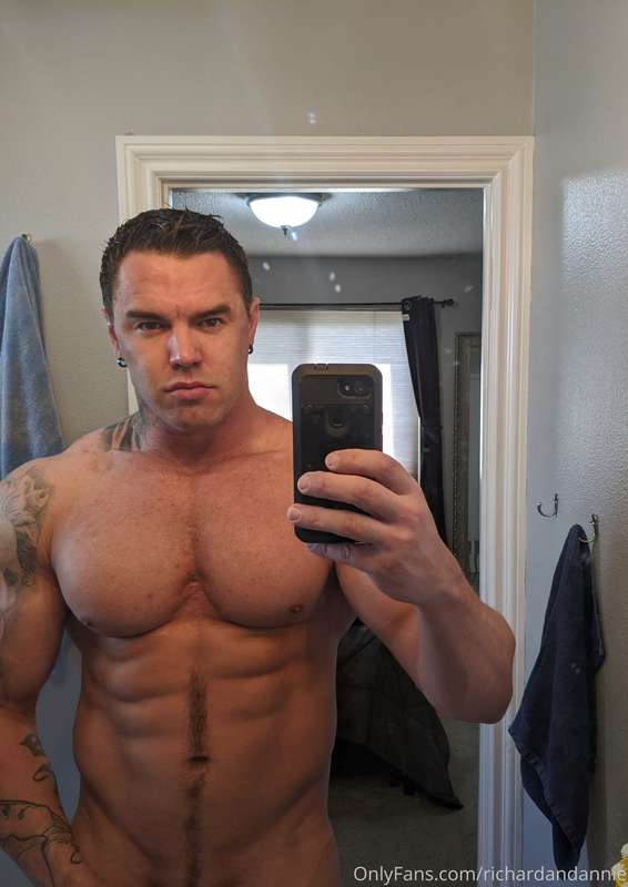 Getting all cleaned up for photos 😘🍆 2