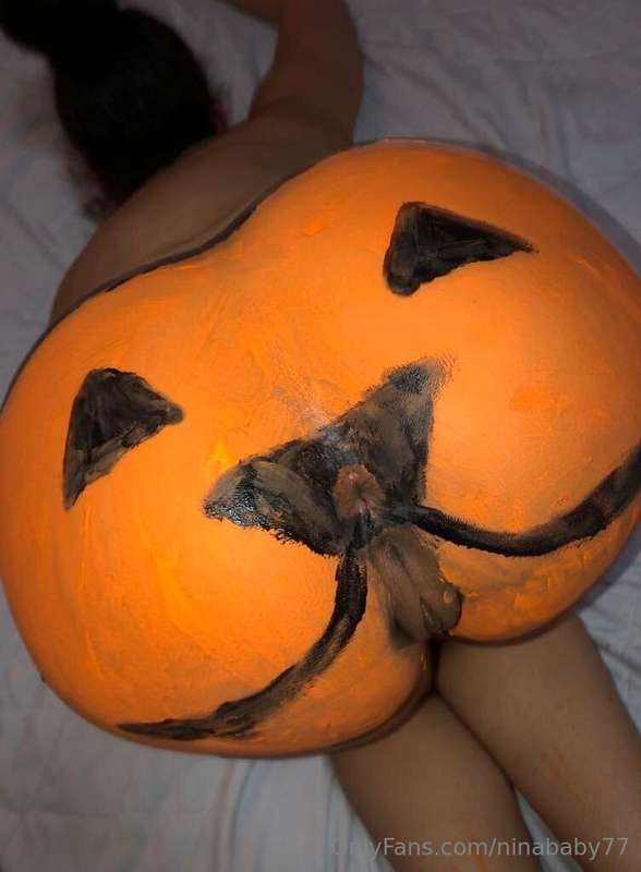 I miss spooky season😭