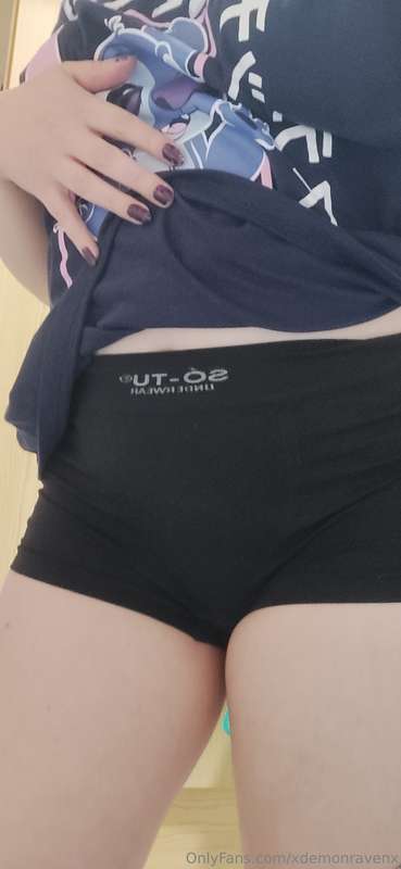 Love stealing my man's boxers :3Plus a booba vid if i get a ..