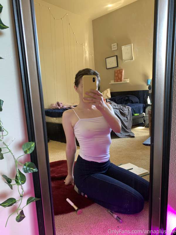 Try to make my clean my room 😘