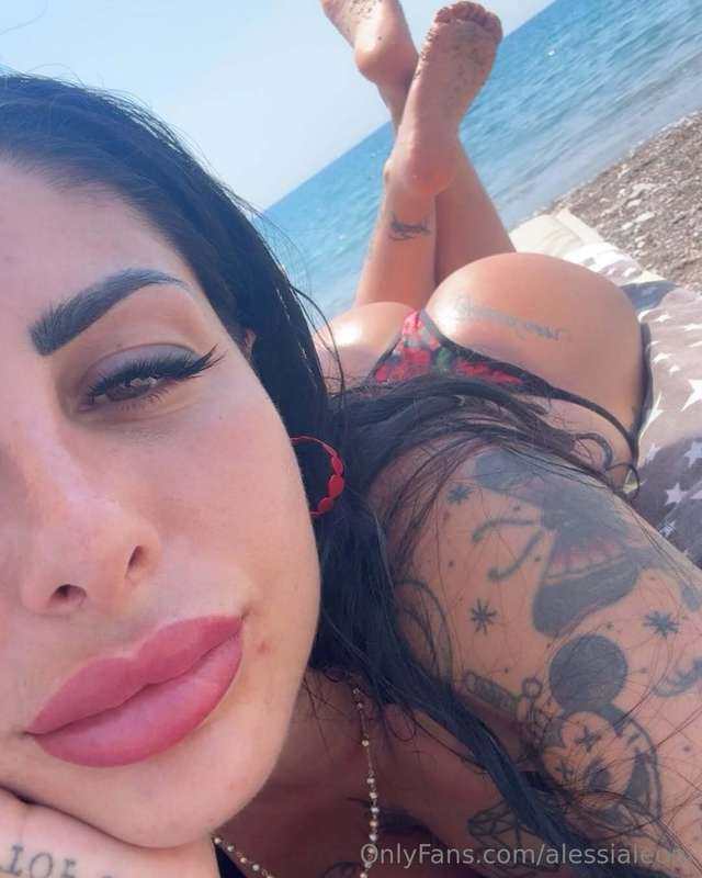 Un culetto al sole...🤭🌞