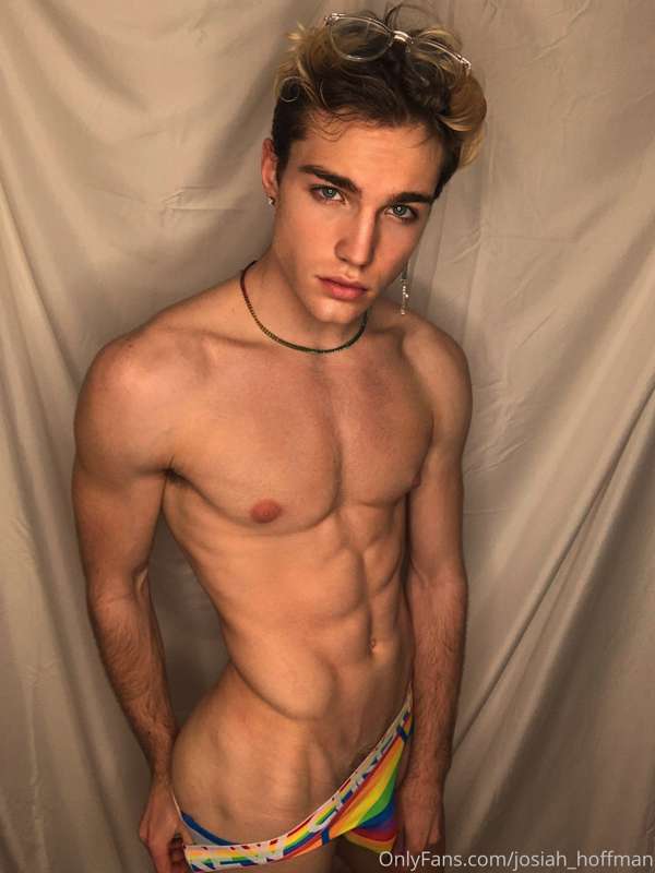 I need my ass played with🌈🌈 2