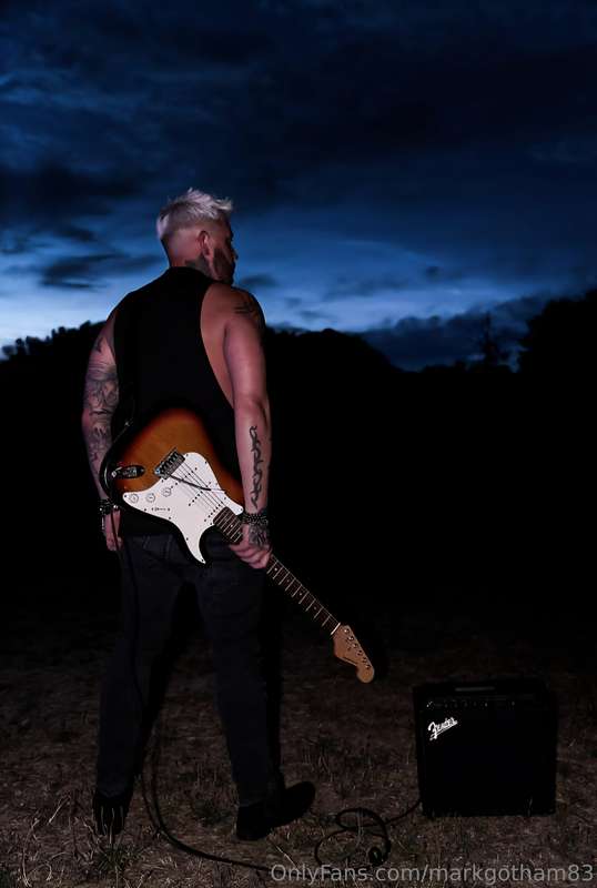 Couple of pics from a photo shoot. Cant wait for the rest.