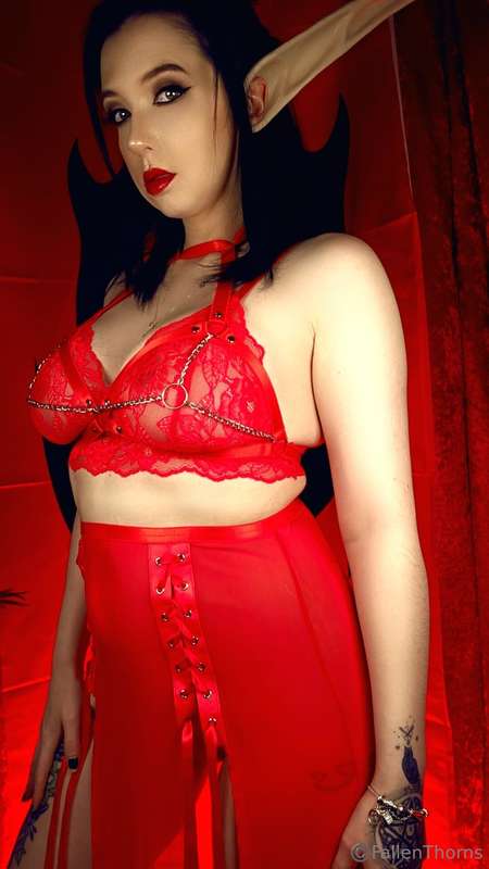 Fallenthorns - Onlyfans - 14 May, 2025