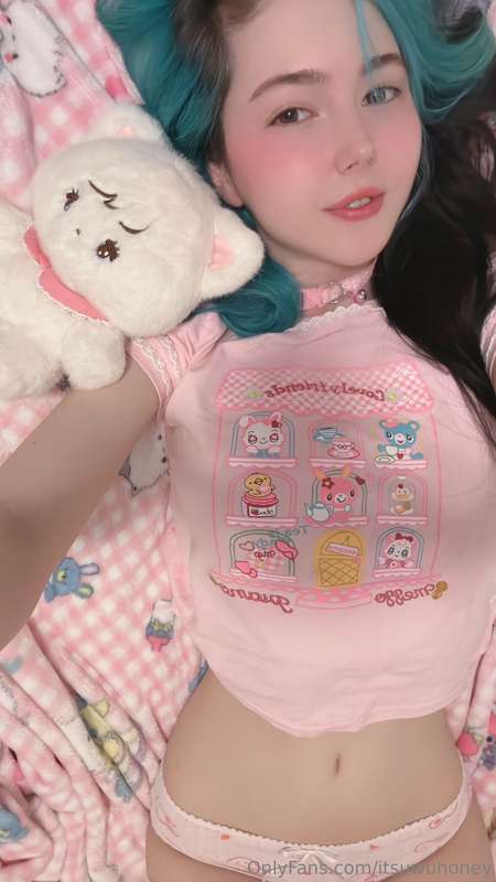 Bedtime, nya~! Join me in my cozy cute blankets, you look li.. 3