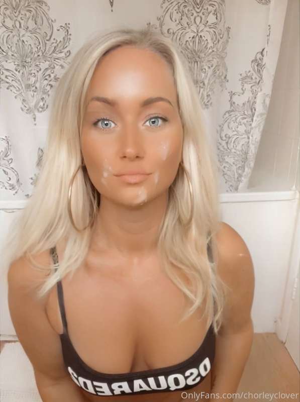 Do I look pretty with cum on my face? 😋