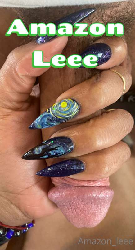 Nothing makes me happier than a fresh set of nails 💅 and a f..