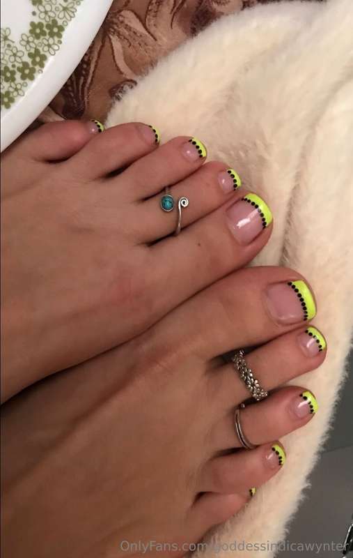 Open wide.  My most favorite set! I can't wait for my pedicu.. 5