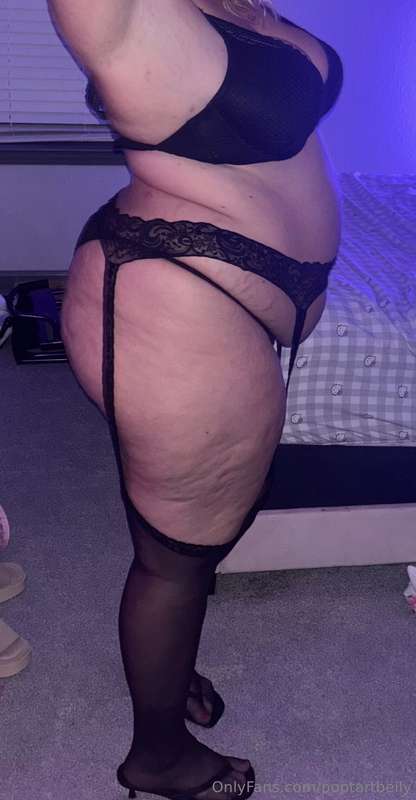 Played a bit of dress up last night🥰 (so sorry my room is a .. 3