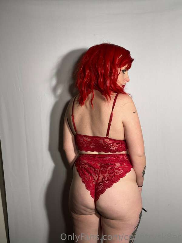 Does the carpet match the drapes thoooo (; 😍🥵 27