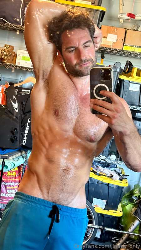 nothing beats a good sweat 🥵 well maybe something 😏
