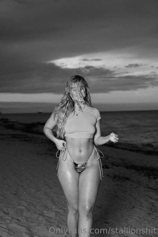 🌊🖤💦 1