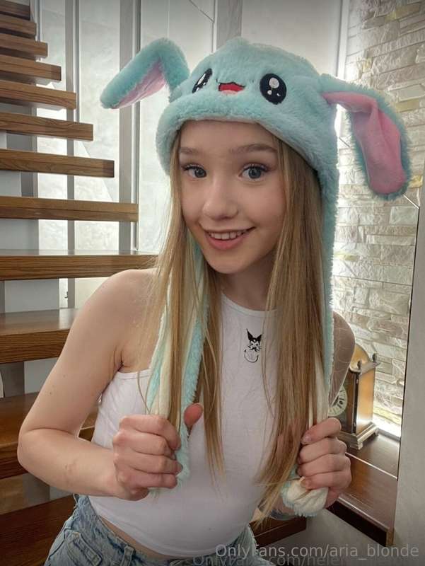 *LIVE SEXTING* Cutie 😇 @helengol 🟢ONLINE NOW🟢 You won't regr..
