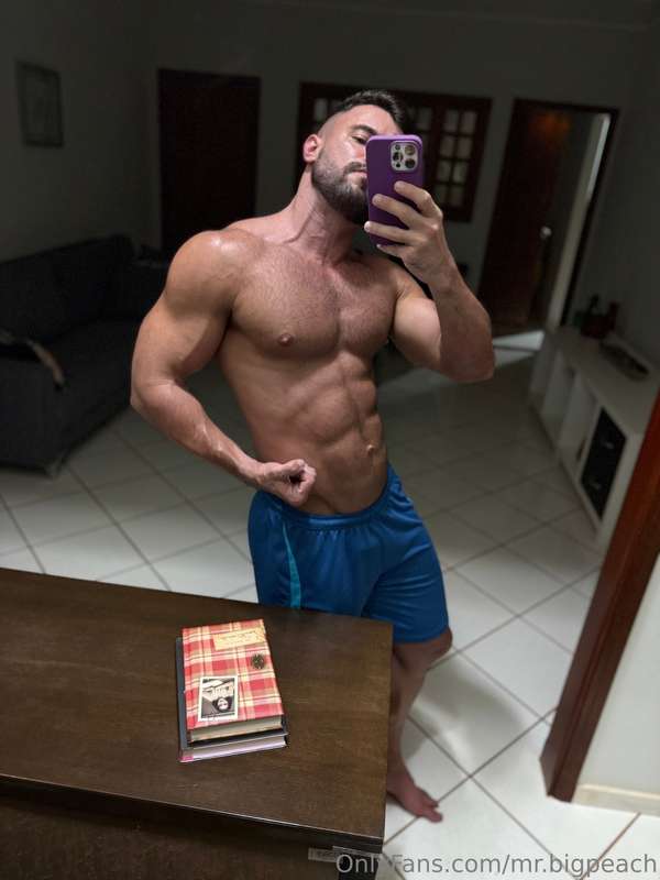 Check your DM, baby 😏Have a nice weekend 👅 2