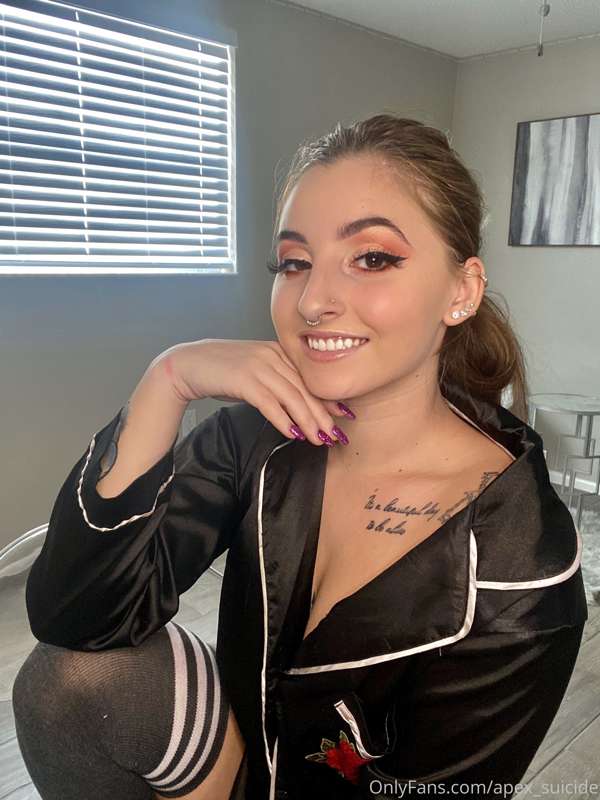 Scroll down and watch me lick up cum😝 16