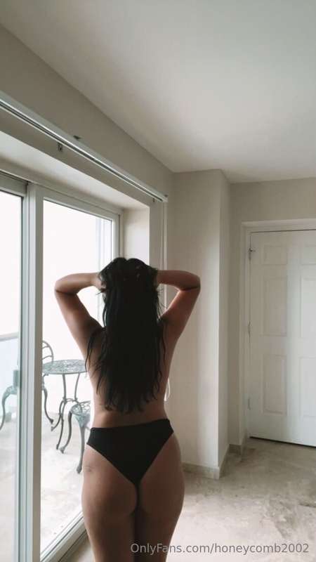Honeycomb2002 - Onlyfans - 03 Aug, 2024