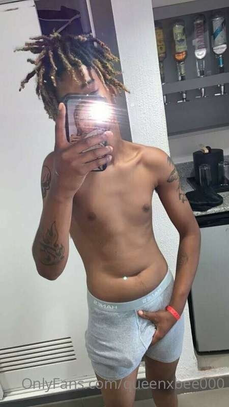 Tall and horny with 9 inches of pleasure 🍆💦 Subscribe to my ..