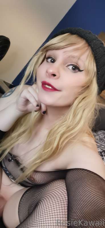 New fishnet x <3 40 pics each post 5/9 2