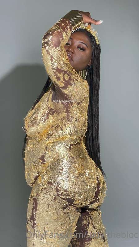 # Golden curves 🏆✨