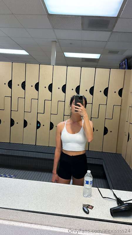 going to be posting so much🥰 but first gym Tell me what u wa.. 1