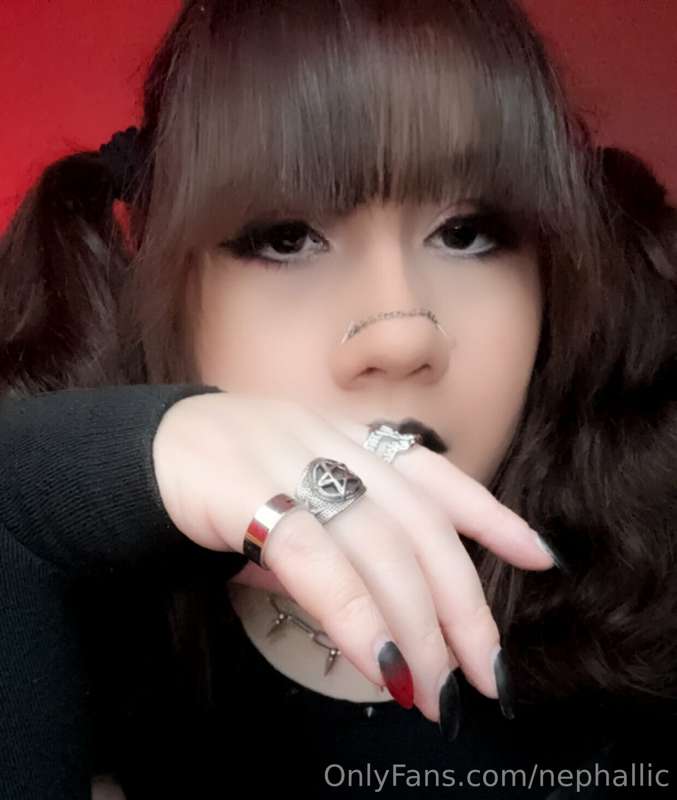 Took some selfies the other day - my roommate got me sick, b.. 2