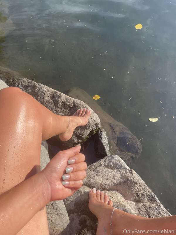 Beach toes 🏝 - I wonder if anyone noticed. Didn’t see anyone.. 13