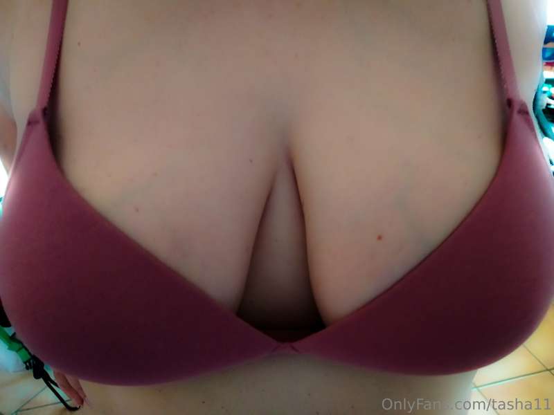 Well, it's Titty Tuesday, isn't it? 😉
