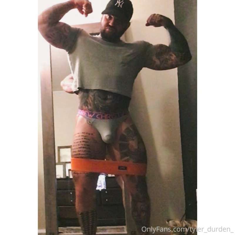 🏋️‍♀️ Got a nice booty workout for ya!