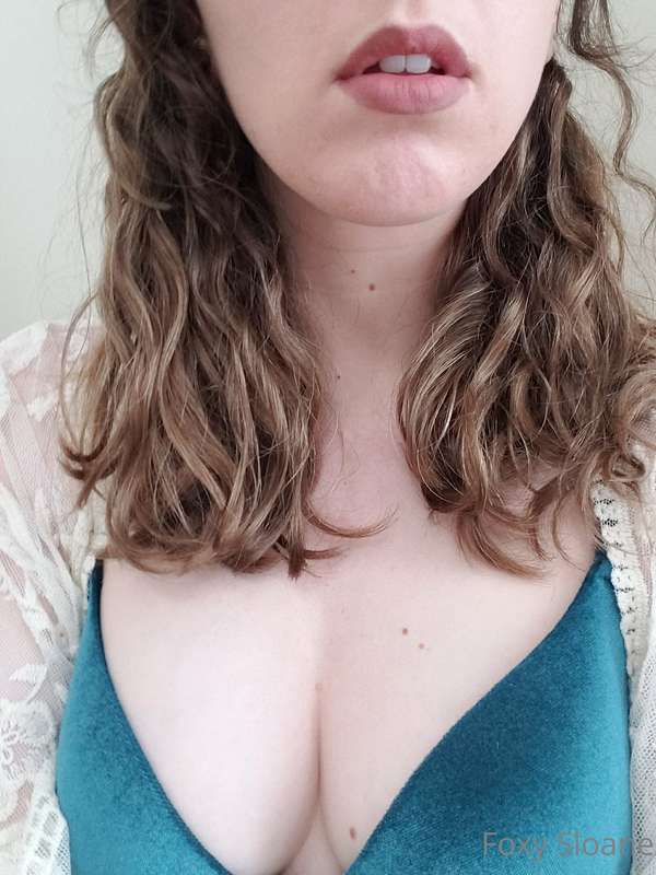 Foxysloanefree - Onlyfans - 14 Apr, 2022 1