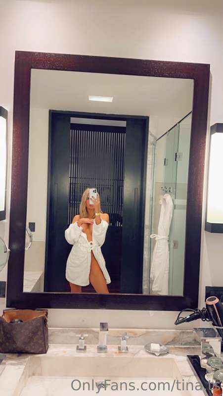 Good day to you loved ones! And with me and my sexy photos c..