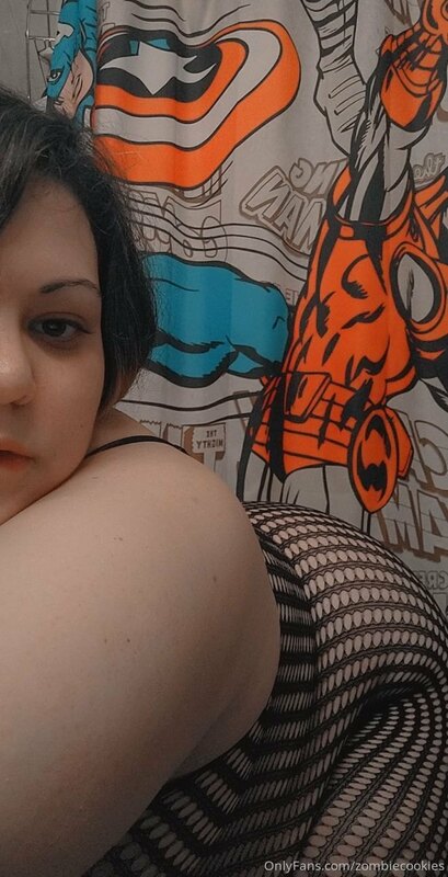 My newest bodysuit, like it? Definitely making some videos i.. 8