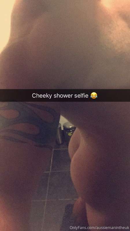 Looking for a professional back scrubber assistant... 😏🐻🚿