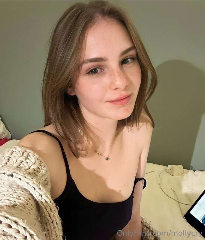 𝐅𝐑𝐄𝐄 𝐒𝐔𝐁👉 @elizabeth_osii 🙈🔞
Gorgeous doll for your hot desi..