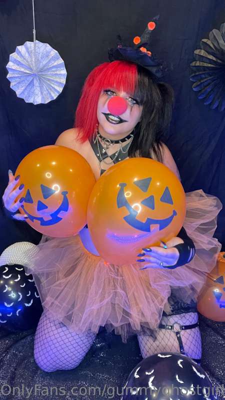 I’ll make ya *honk honk* 🤡❤️ 15
