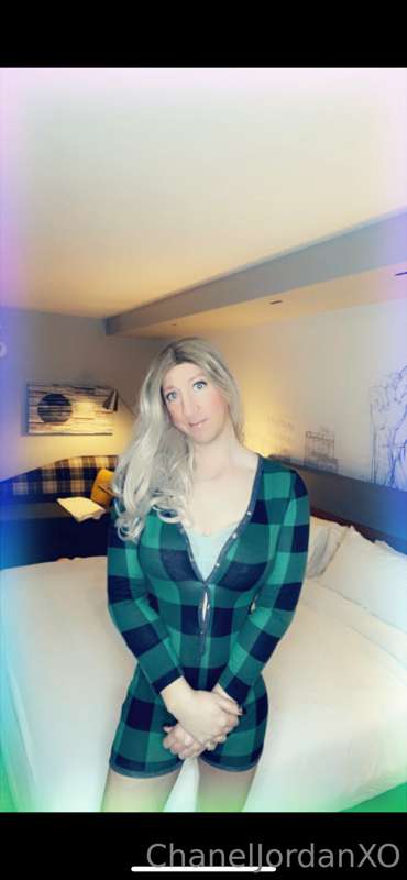 How are my lovely fans doing? What costume do you think I sh.. 2
